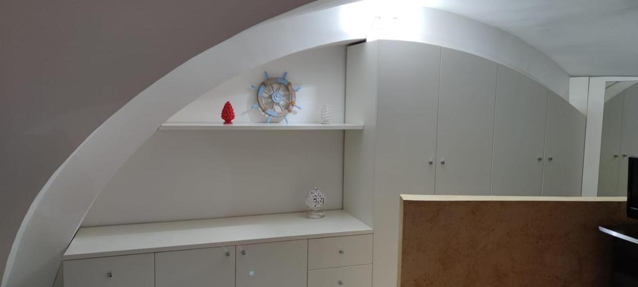 La Vela Villa Джовинацо Екстериор снимка